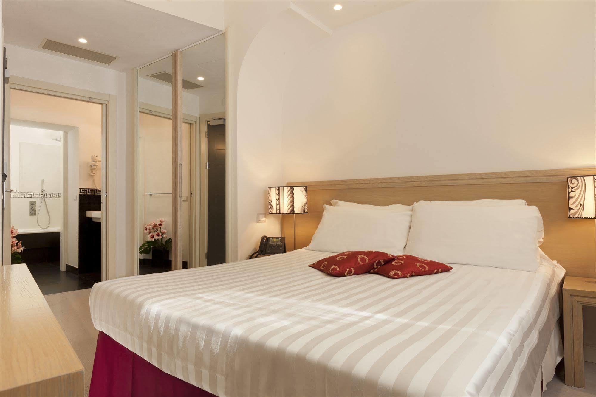 Smart Hotel Pincio Řím Pokoj fotografie